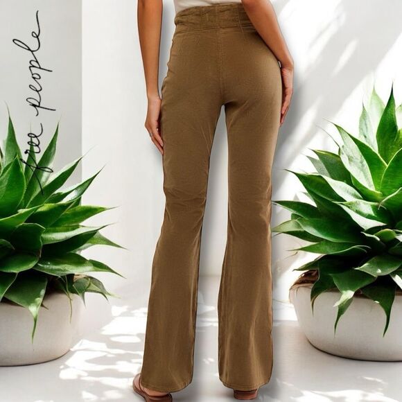 Free People Jayde Seamed Corduroy Flare Pants Jeans in the Size 32 in Fir Green - Picture 3 of 16